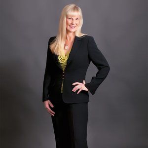 Meet your Posher, Tina